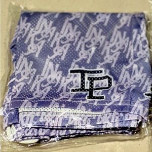 Inaka Power Shorts Athletic GYM Men Women (M) Wine color.